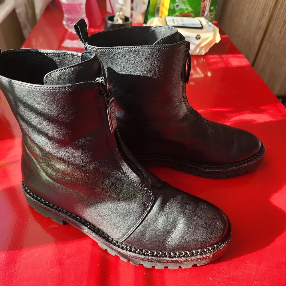 Vince Cabria Womens Water Resistant Leather Chelsea Boot Zip Front Lug 7.5 38.5 - Picture 9 of 11